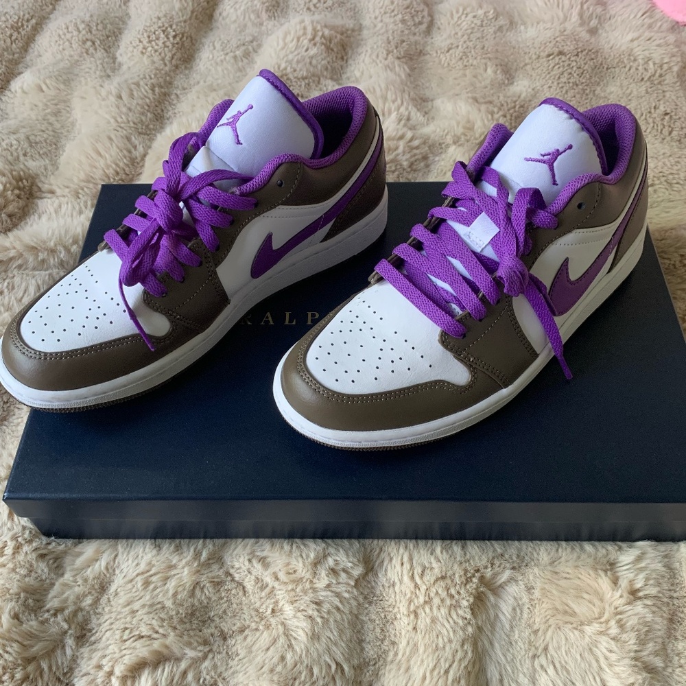 Jordan 1 Low "Purple Mocha" Men's US 9